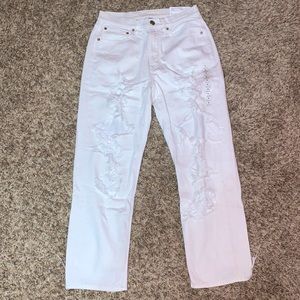 Size 8- White American Eagle 90s Boyfriend Jeans